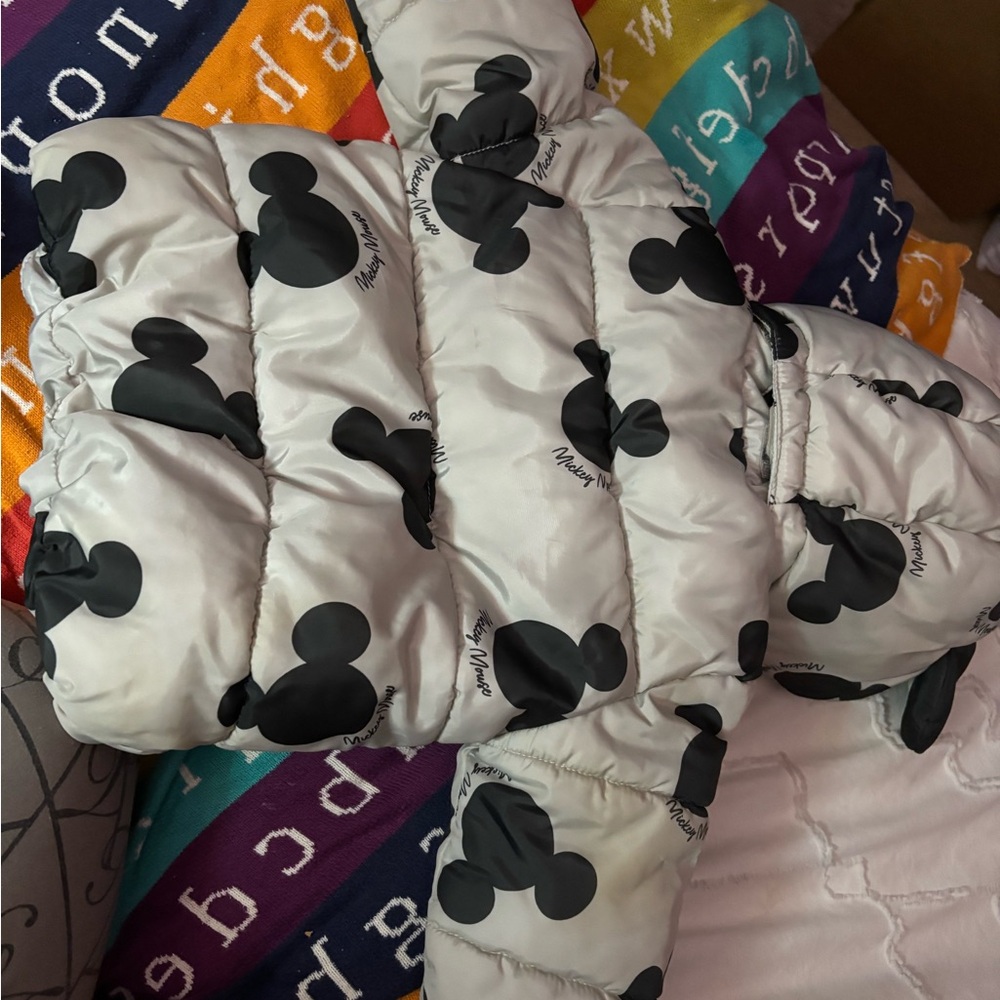 H&M Kids Puffer Jacket - White with Black Print